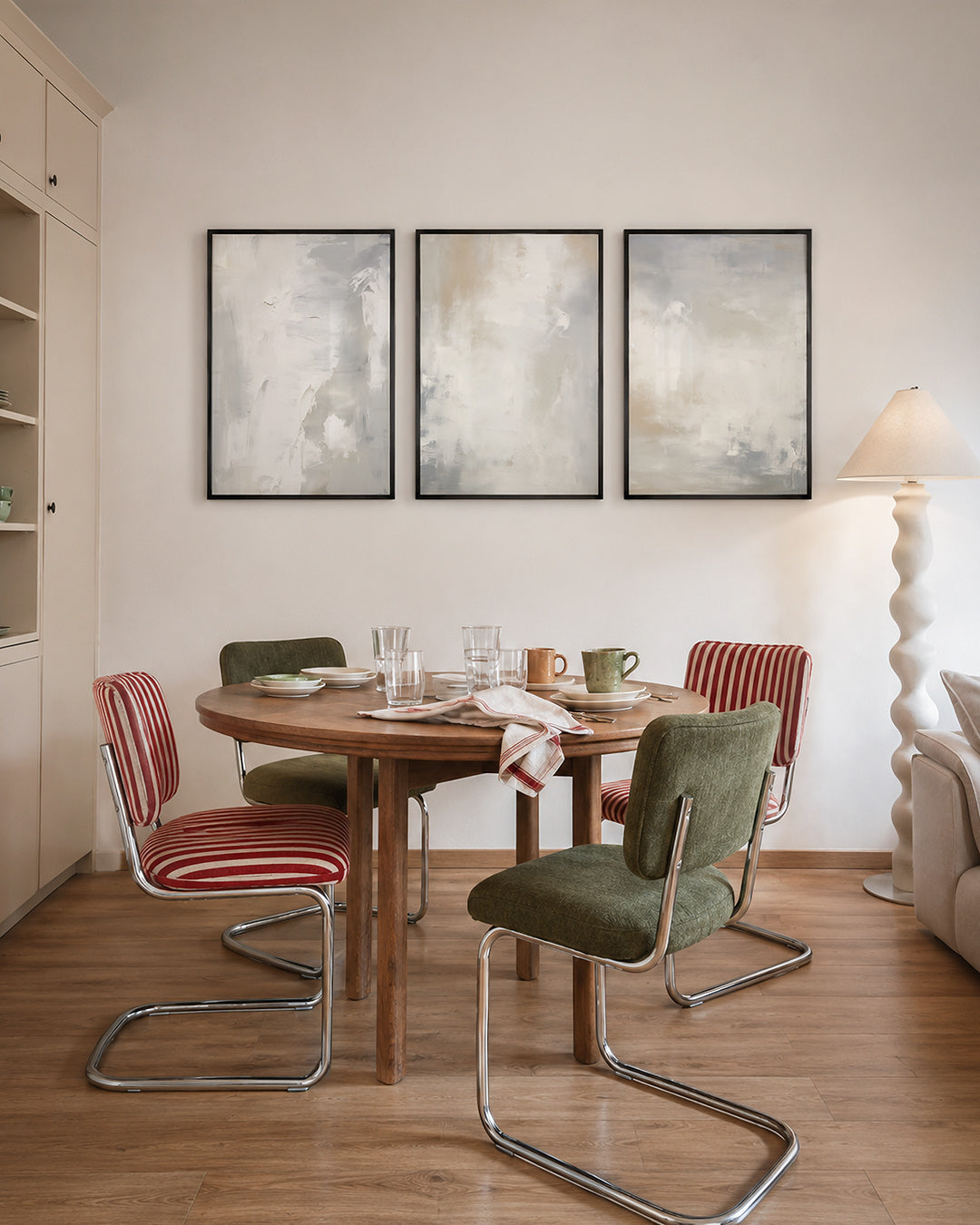 Zachte kleurvlakken – deze posterset in drie delen toont een spel van zachte grijstinten en witte