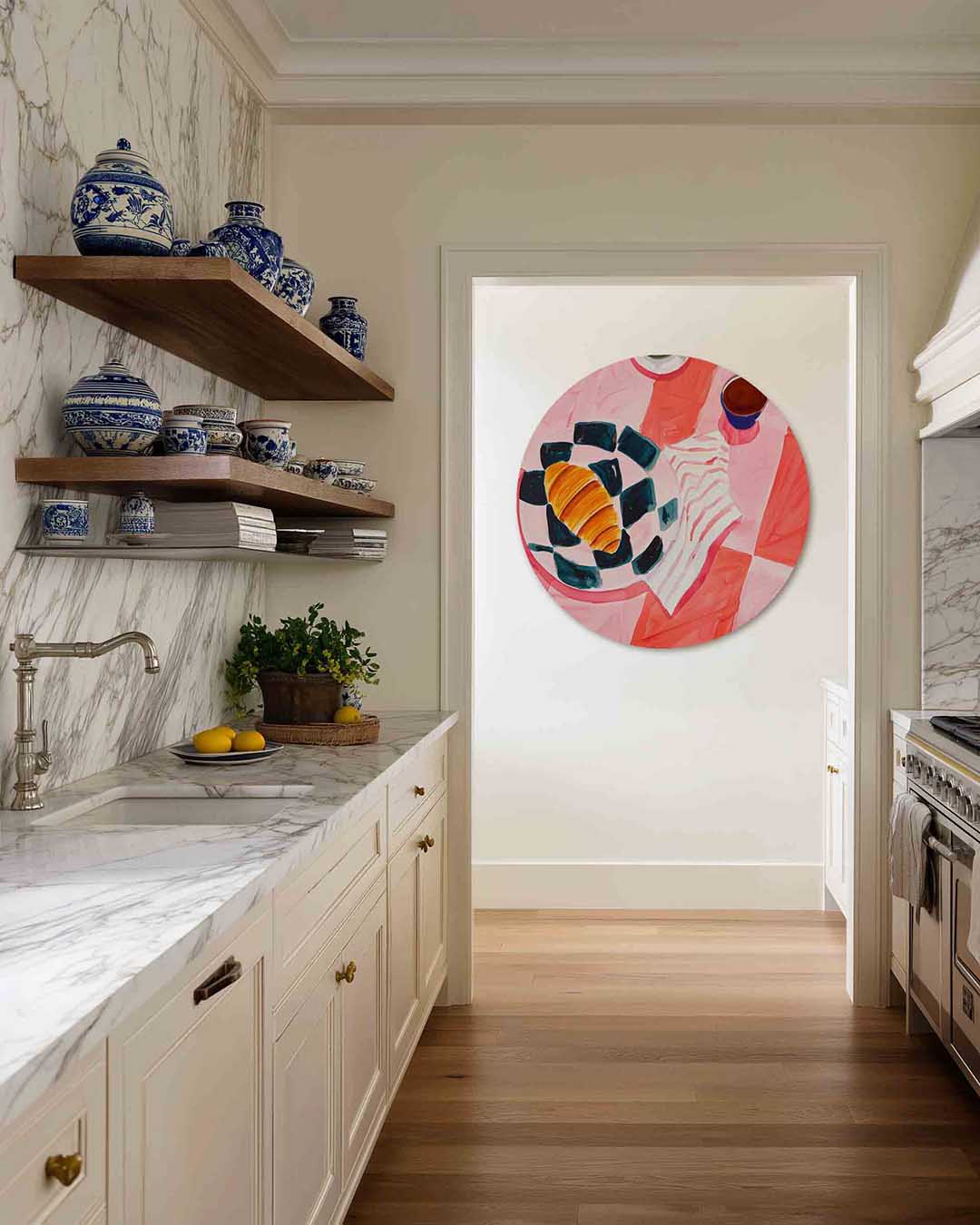 Ontbijt met croissant – moderne abstracte muurcirkel voor aan de muur