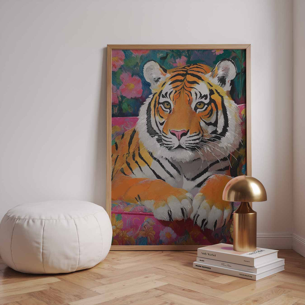 Kleurrijke Tijger op Bloemenbank – dieren poster in staand formaat