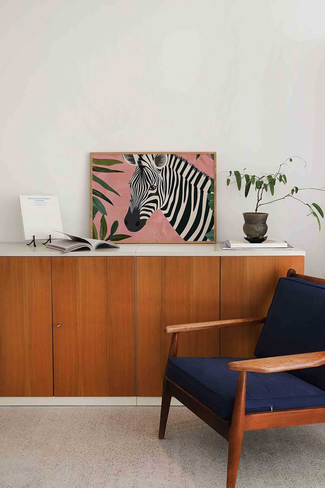 Zebra met bladeren – liggende dieren wanddecoratie van WallArtistic