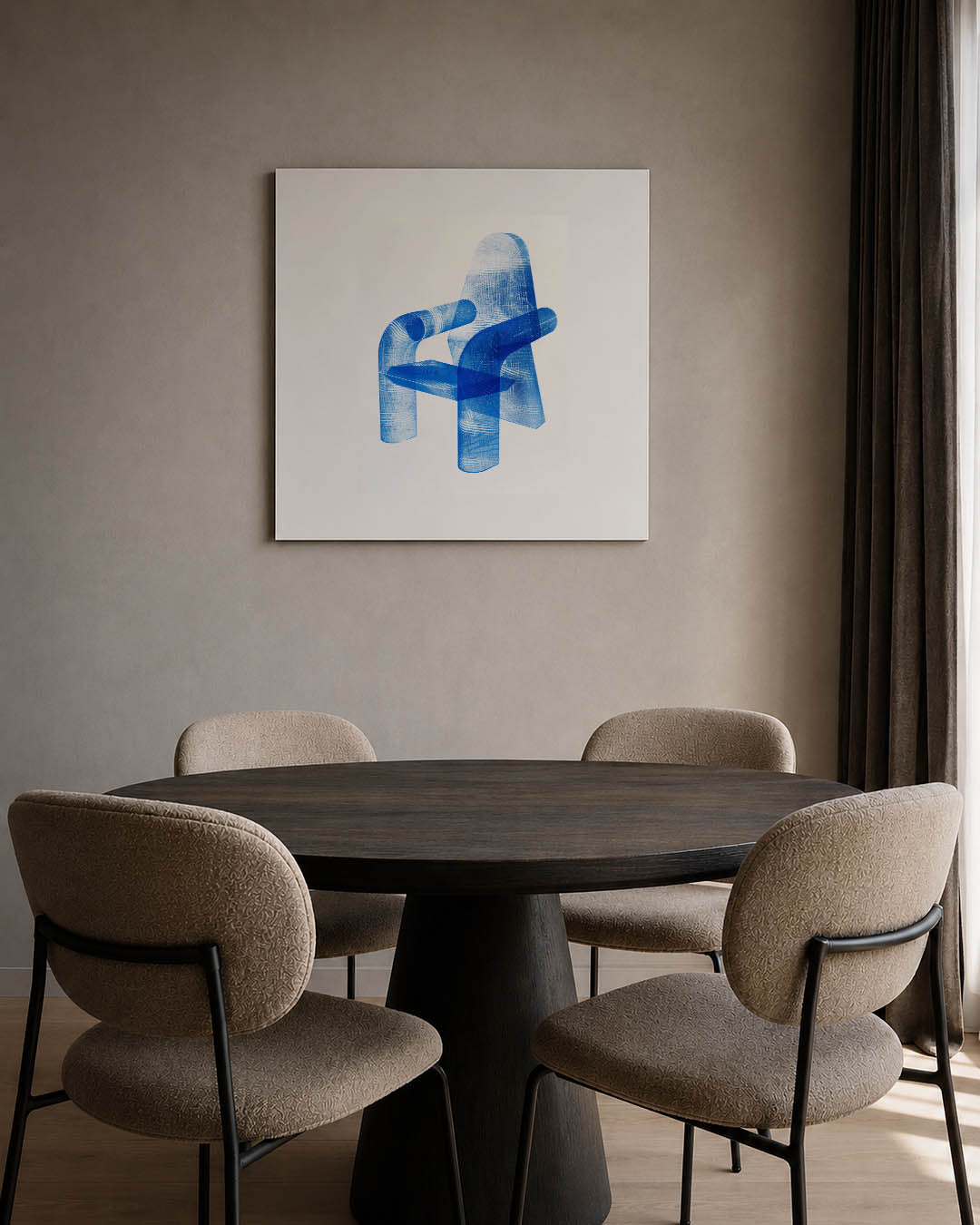 Transparante stoelvorm kunstwerk – tweede productweergave – dit kunstwerk toont een transparante stoelvorm in blauw, met