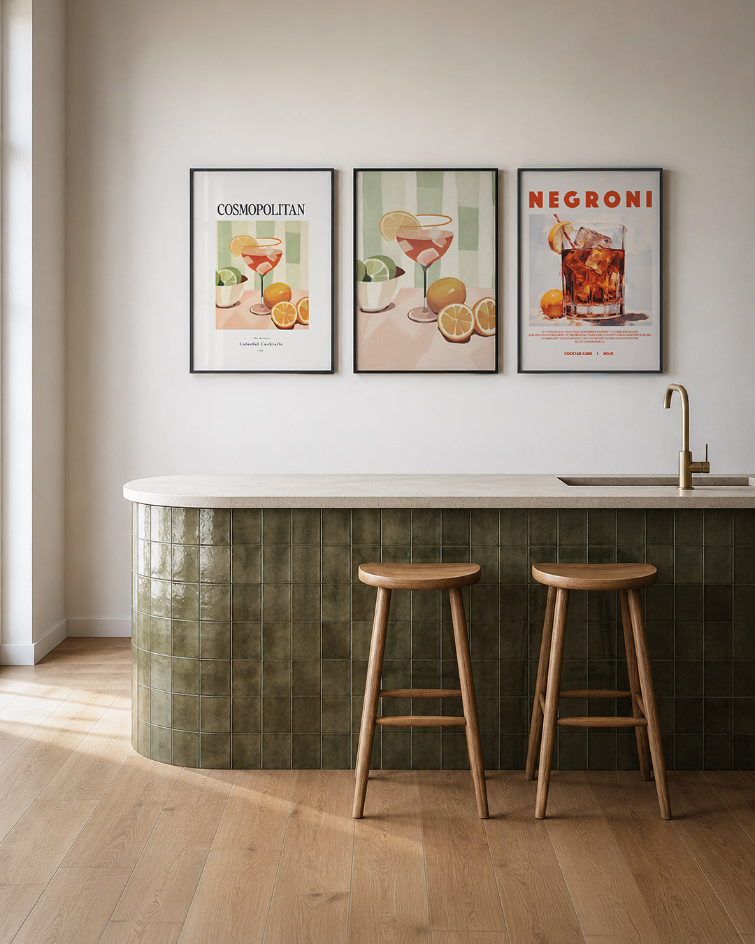 Fruitige cocktailkleuren – een speelse compositie van citrusvruchten en een cocktailglas – weergave 2