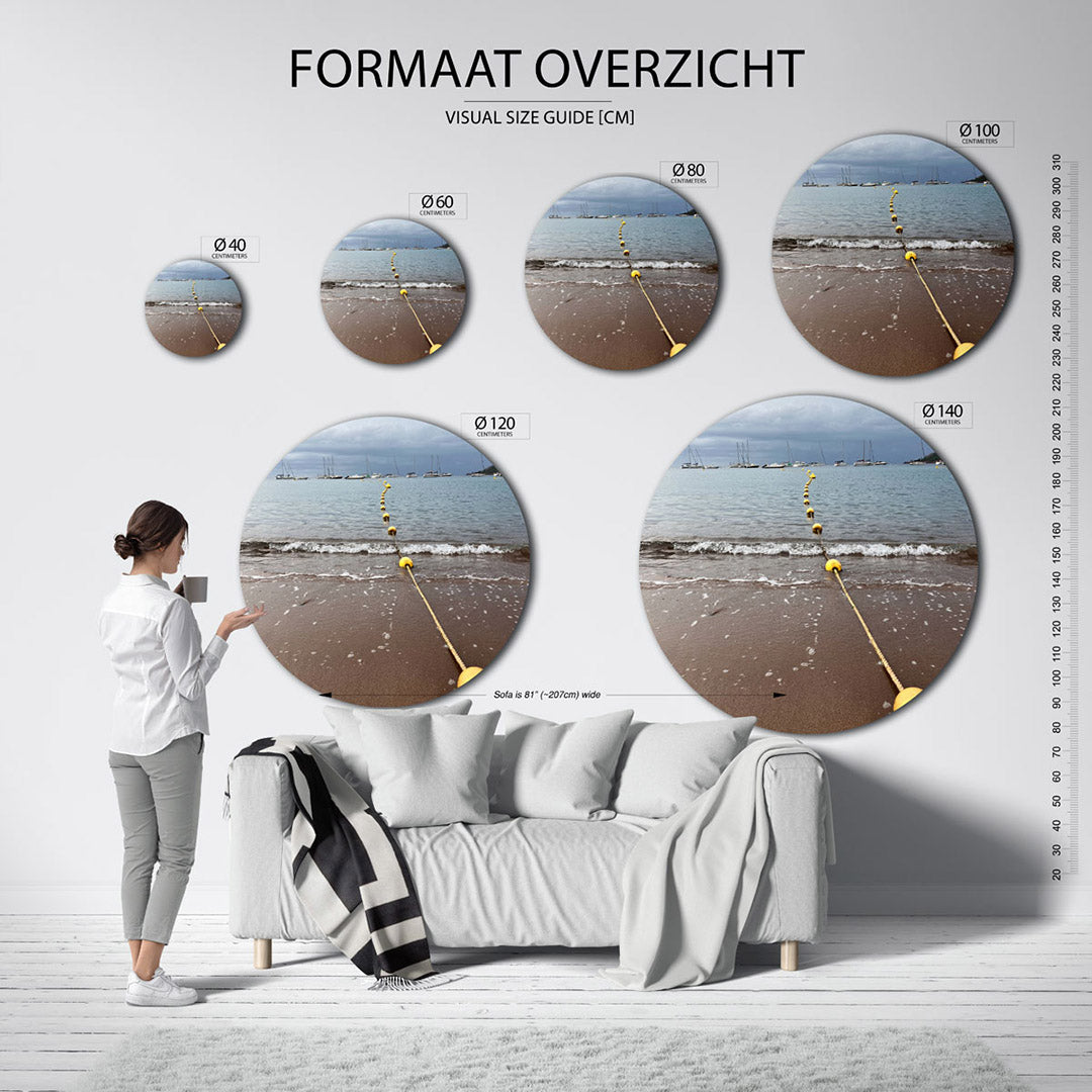 Strand met boeien – ronde wanddecoratie met fotografie