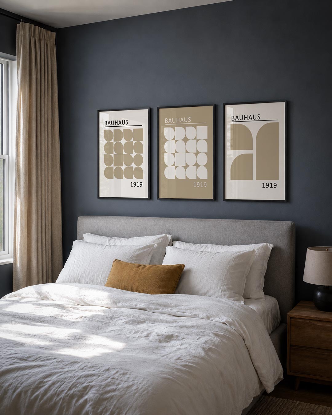 Vorm en balans posterset – derde productweergave – deze posterset in drie delen toont een ritmisch patroon van beige halve