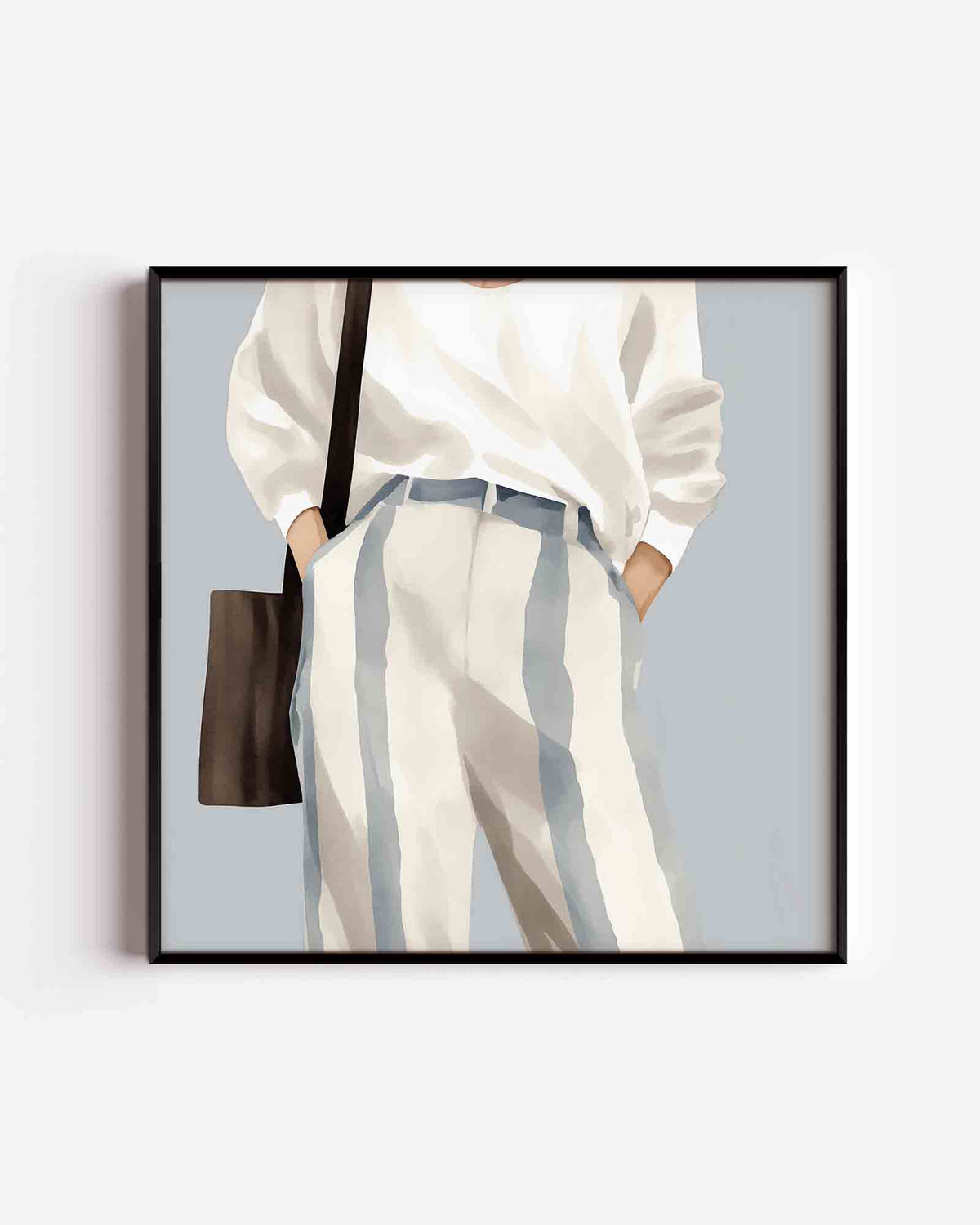 Gestreepte broek en tas – vrouwelijk portret als vierkante poster