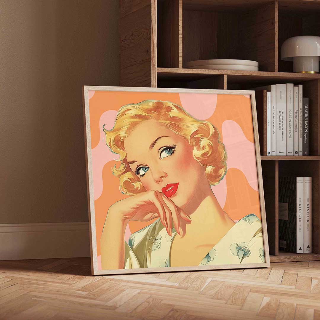 Blonde vrouw met golvend haar – vierkante Pop Art wanddecoratie van WallArtistic