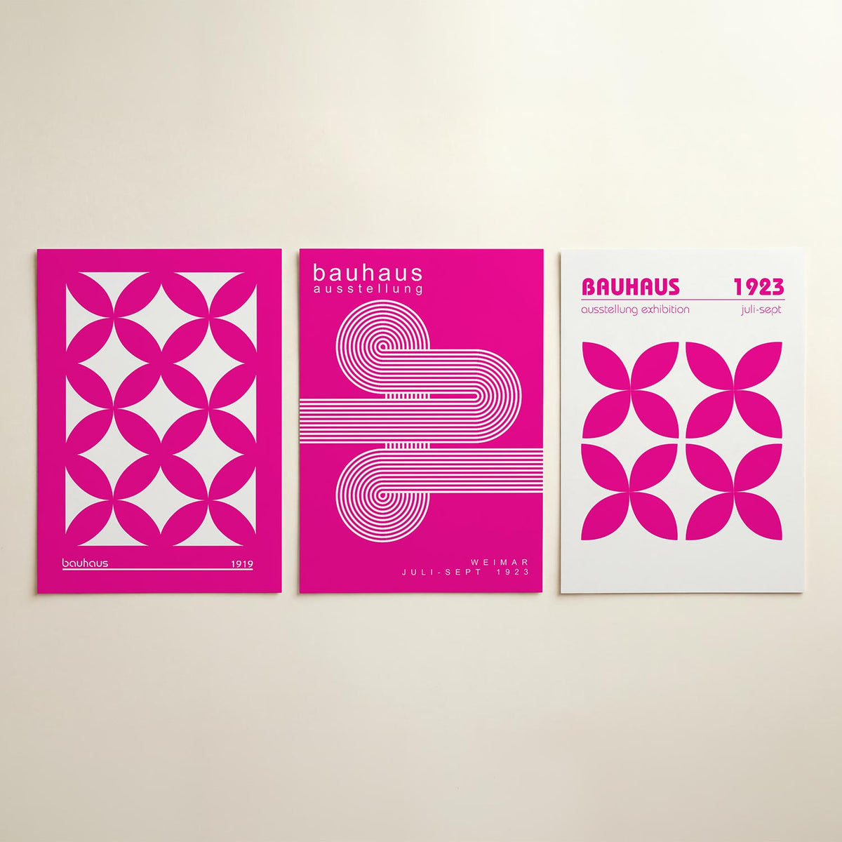 Vorm en kleur driedelige posterset in interieur