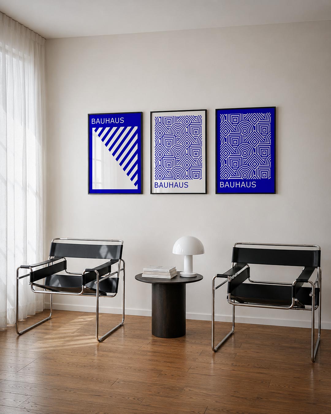 Lijnen en vlakken driedelige posterset – deze posterset in drie delen toont een dynamisch lijnenspel met schuine blauwe