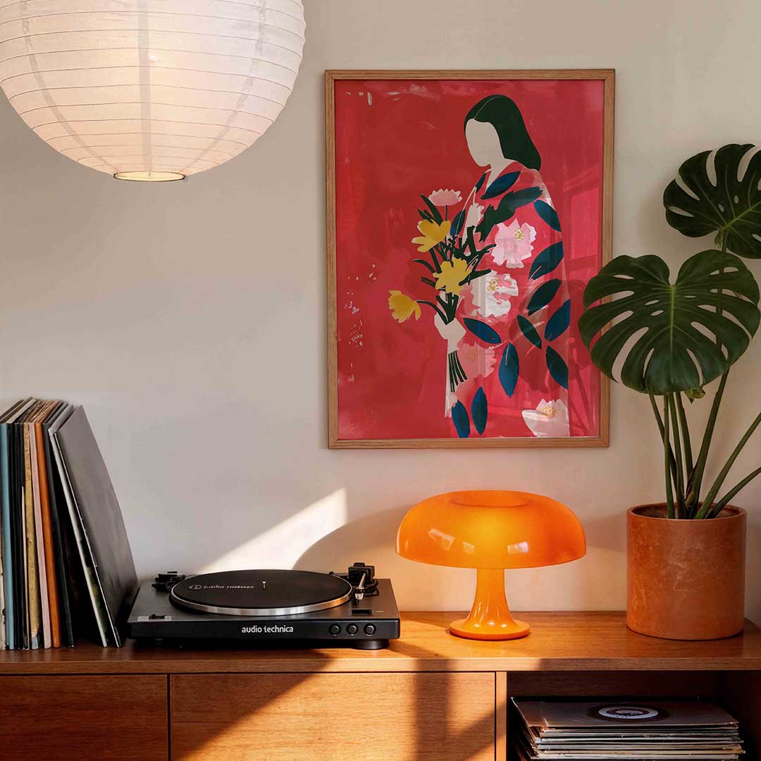 Vrouw met bloemen – staande kleurrijke wanddecoratie van WallArtistic