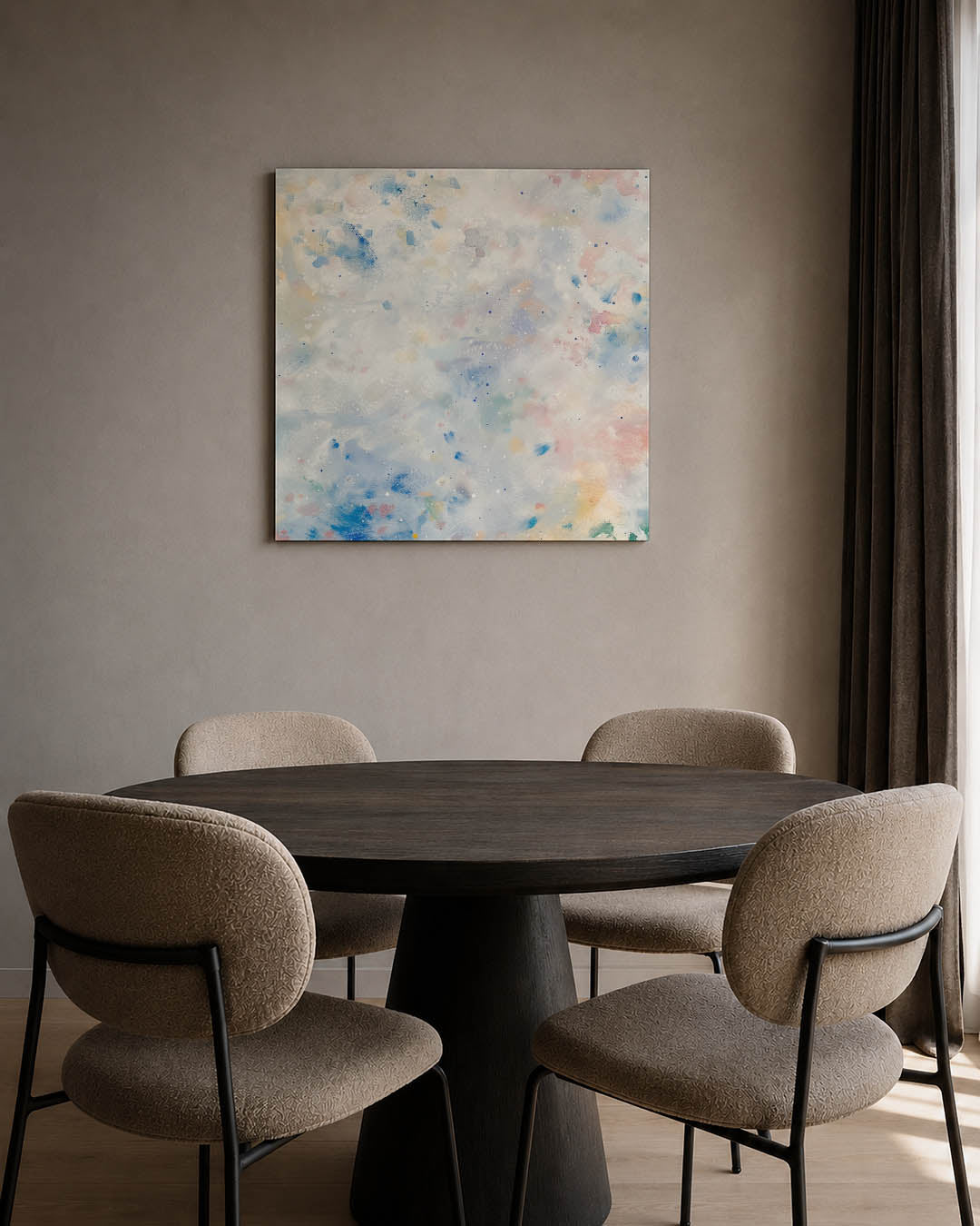 Vlekkenspel in pastel kunstwerk – tweede productweergave – dit werk toont een speelse compositie van zachte kleuren en