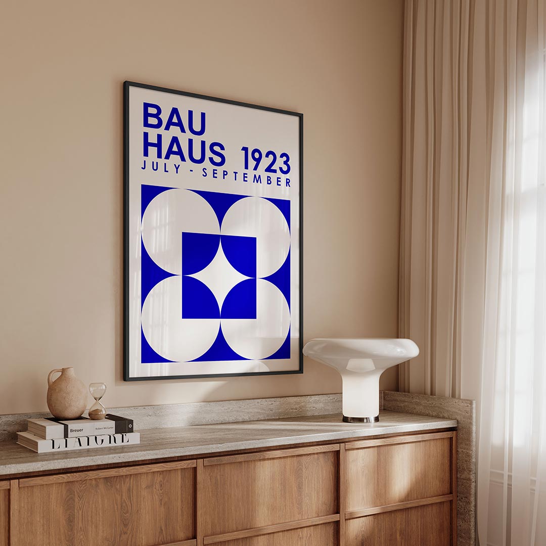 Vormen en tekst – geometrische Bauhaus poster in staand formaat