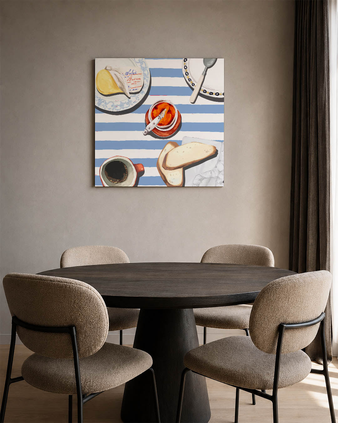 Ontbijt compositie kunstwerk – vierkante wanddecoratie – dit werk toont een tafel met gestreept tafelkleed, boter, jam, brood