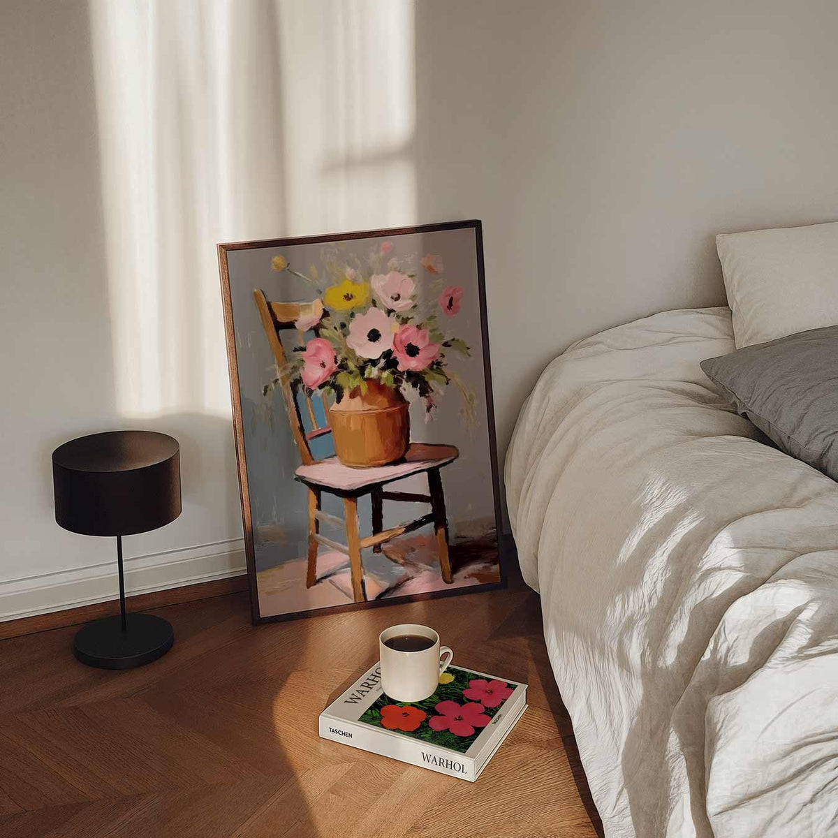 Bloemenvaas op Houten Stoel – staande bloemen wanddecoratie van WallArtistic