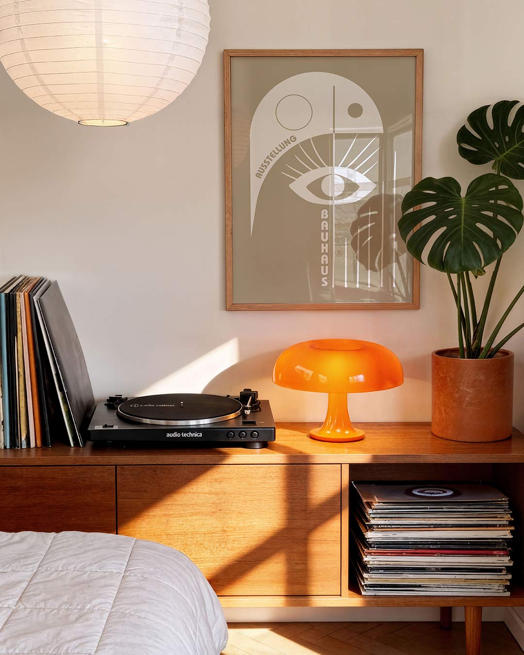 Oog en lijnen – geometrische Bauhaus poster in staand formaat
