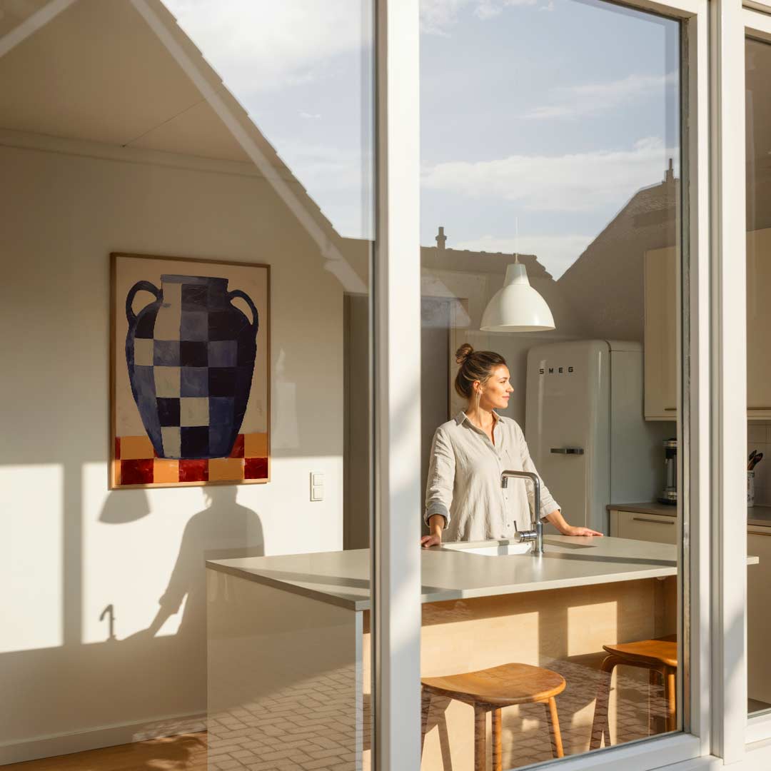 Stijlvolle Vaas in Blauw Schilderij – abstracte poster in staand formaat