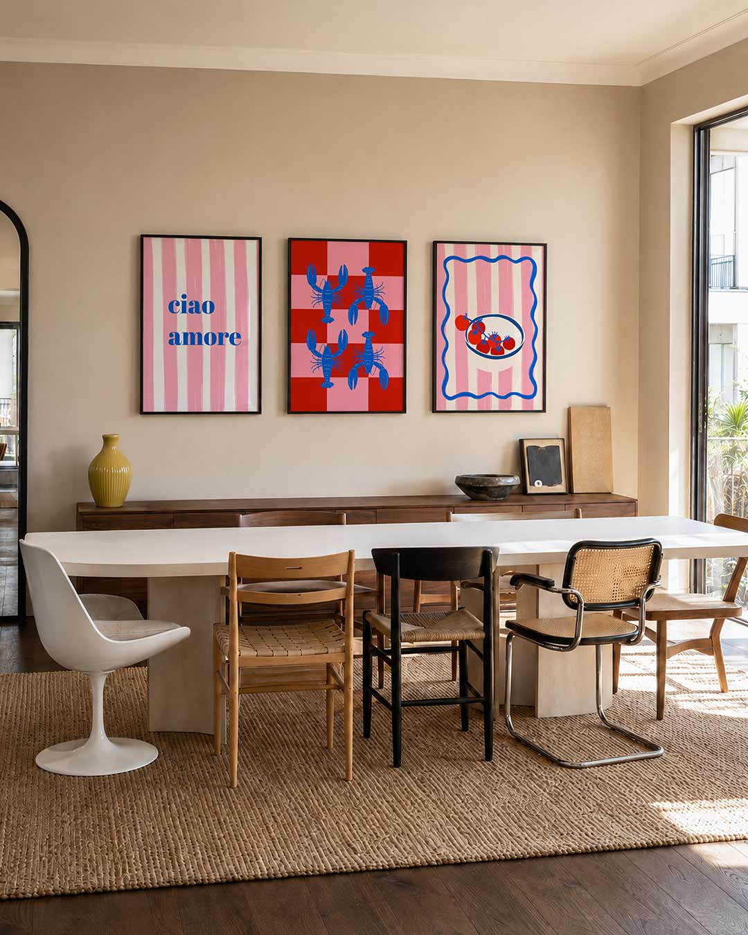 Strepen en woorden driedelige posterset – deze posterset in drie delen toont speelse roze strepen met