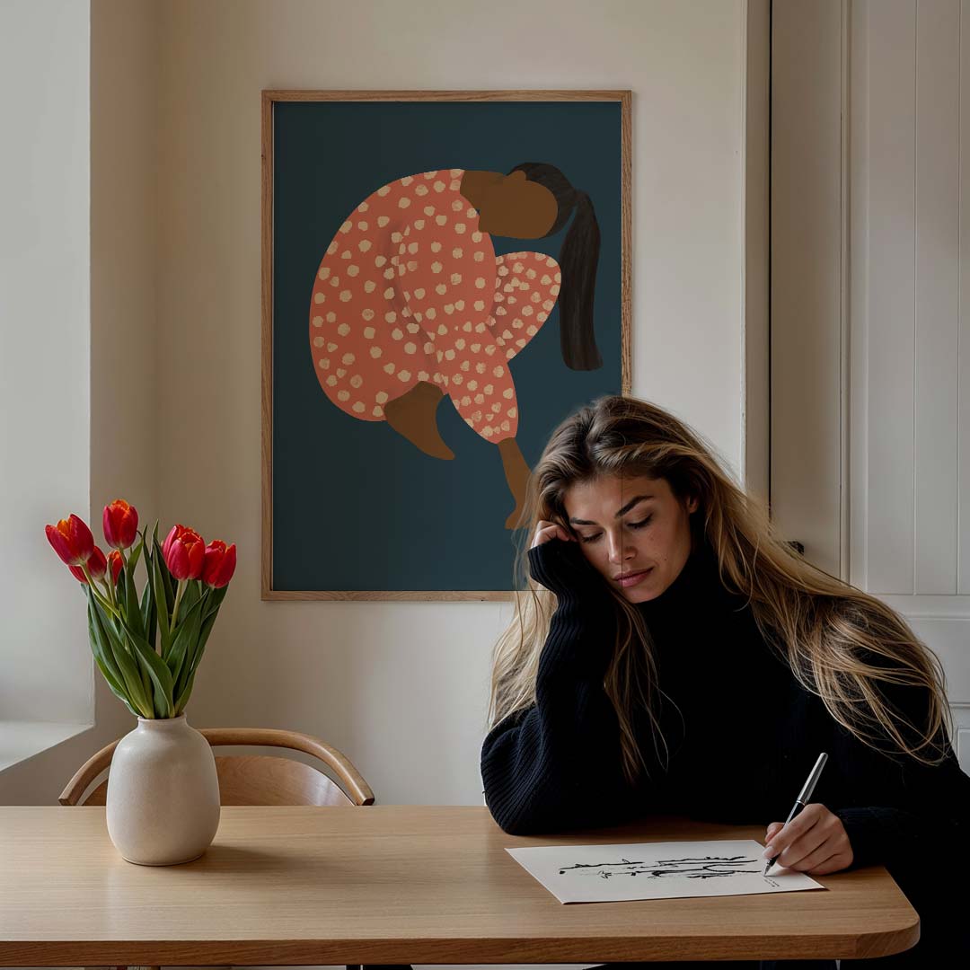 Stijlvolle Vrouwelijke Kunstposter – staande muurposter voor een modern interieur