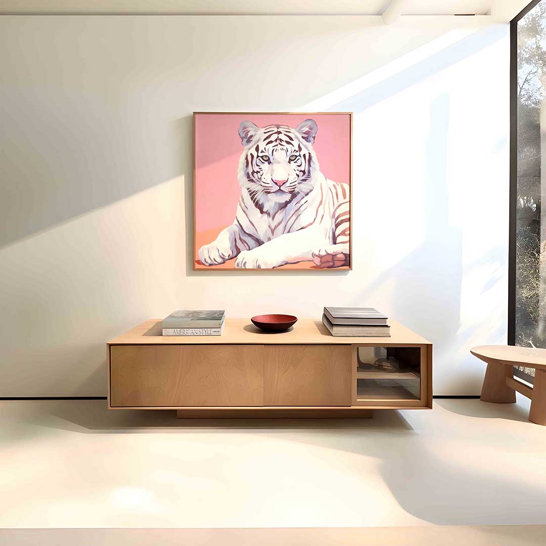 Witte tijger op roze – vierkante dieren wanddecoratie van WallArtistic