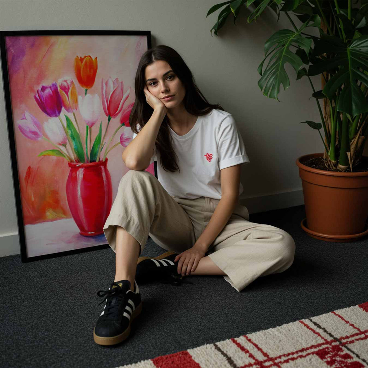 Vrolijke Tulpenvaas – staande muurposter met bloemen