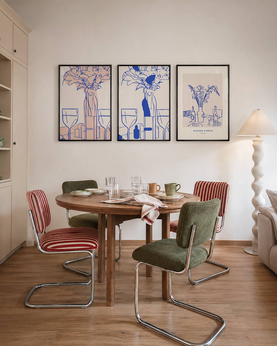 Lijnen en vormen – deze posterset toont een speelse combinatie van blauwe lijnen en zachte