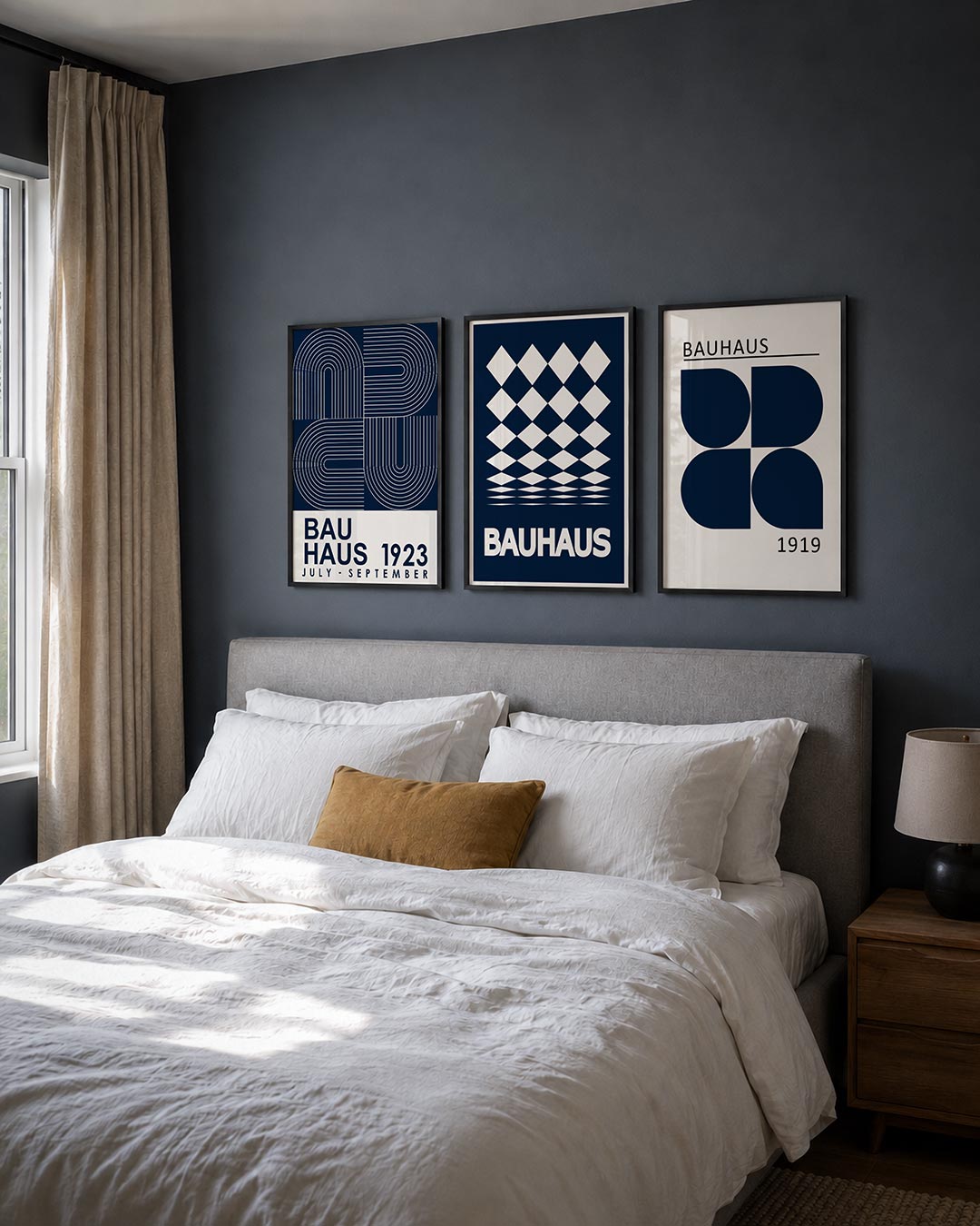 Lijnen en vormen posterset – derde productweergave – deze posterset in drie delen toont een dynamisch lijnenspel met gebogen