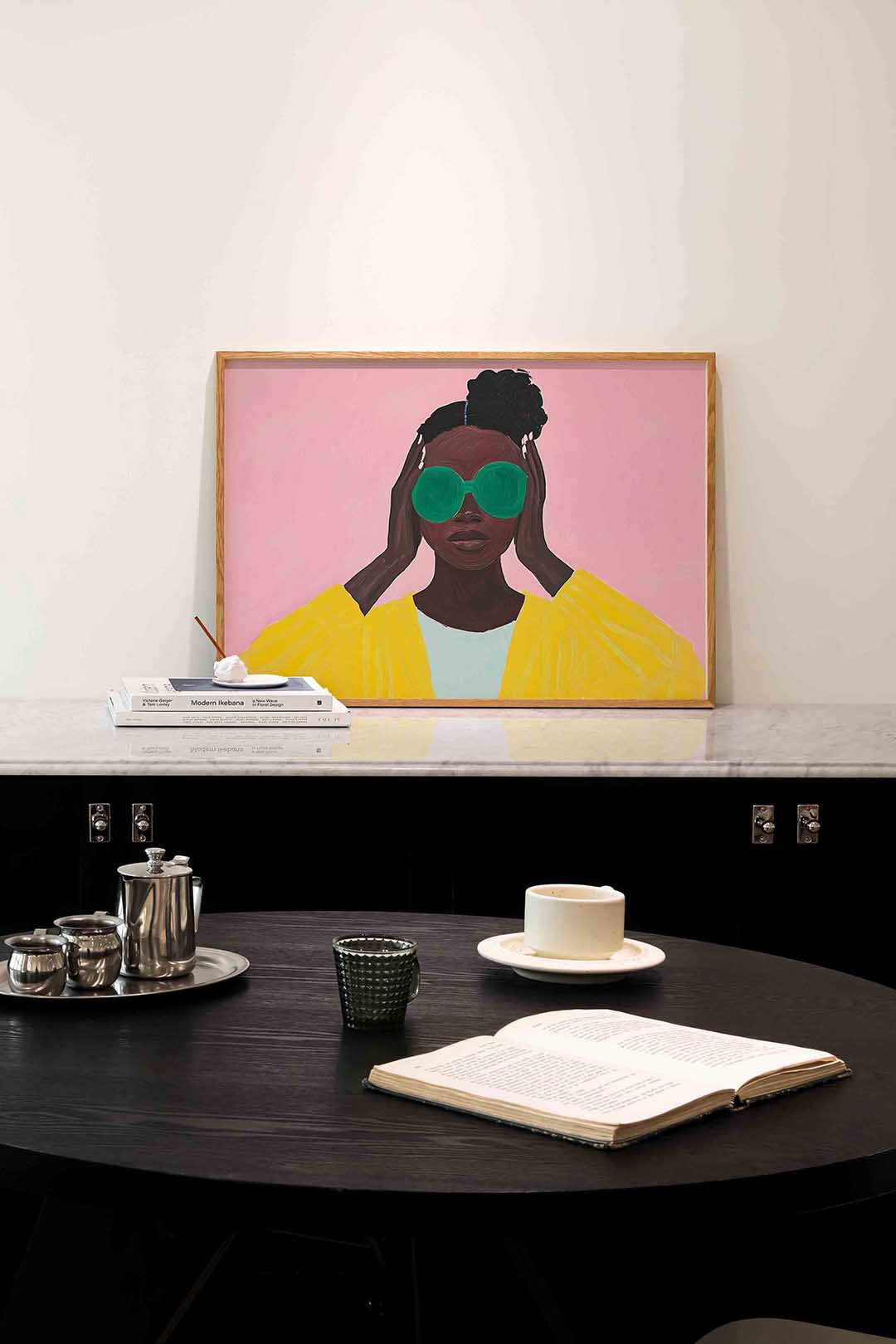 Vrouw met groene bril – portret poster in liggend formaat