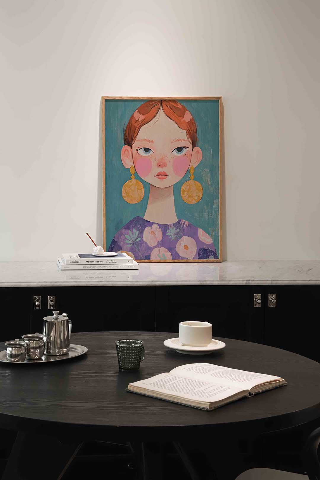 Meisje met grote oorbellen – moderne poster in staand formaat