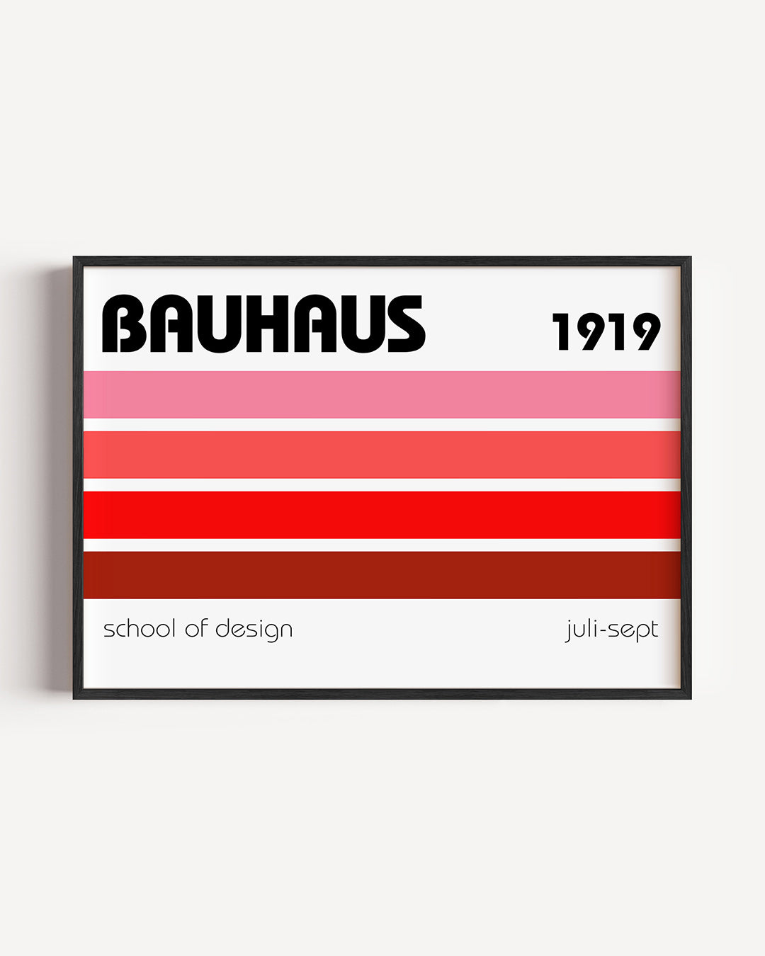 Kleurvlakken en tekst – liggende Bauhaus poster als wanddecoratie
