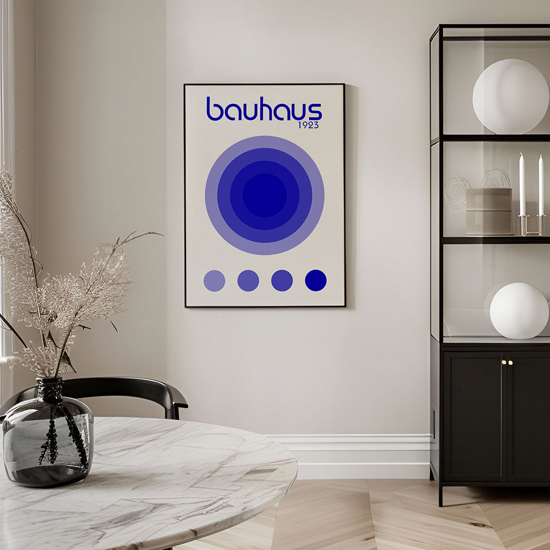 Cirkelvormen en lijnen – geometrische Bauhaus poster in staand formaat