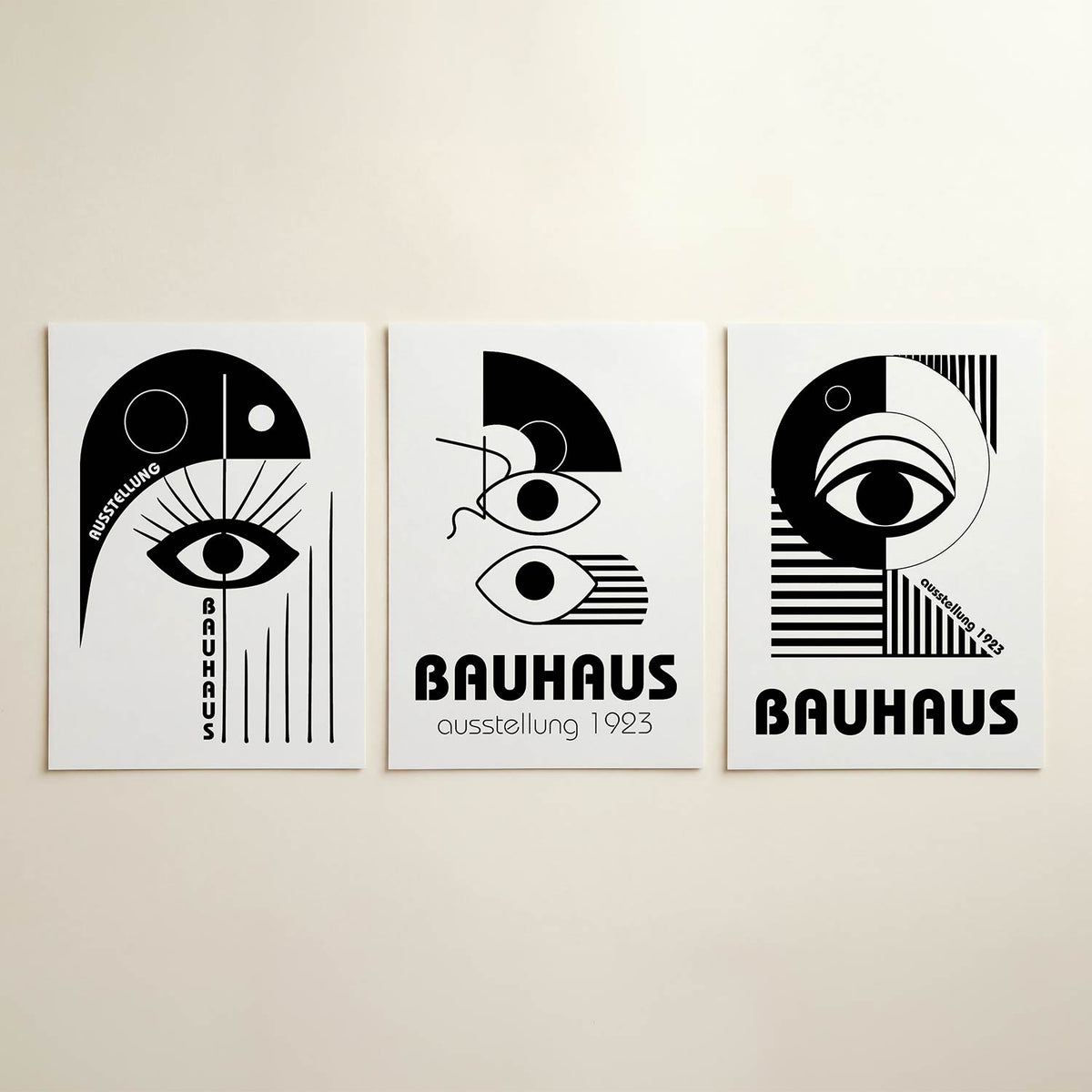 Oog en lijnen posterset – detailweergave – zwart-wit compositie met een centraal oog, omgeven door strakke lijnen en cirkels.