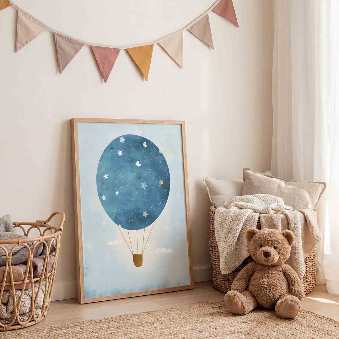 Luchtballon met sterren – speelse wandkunst als portret kinderposter