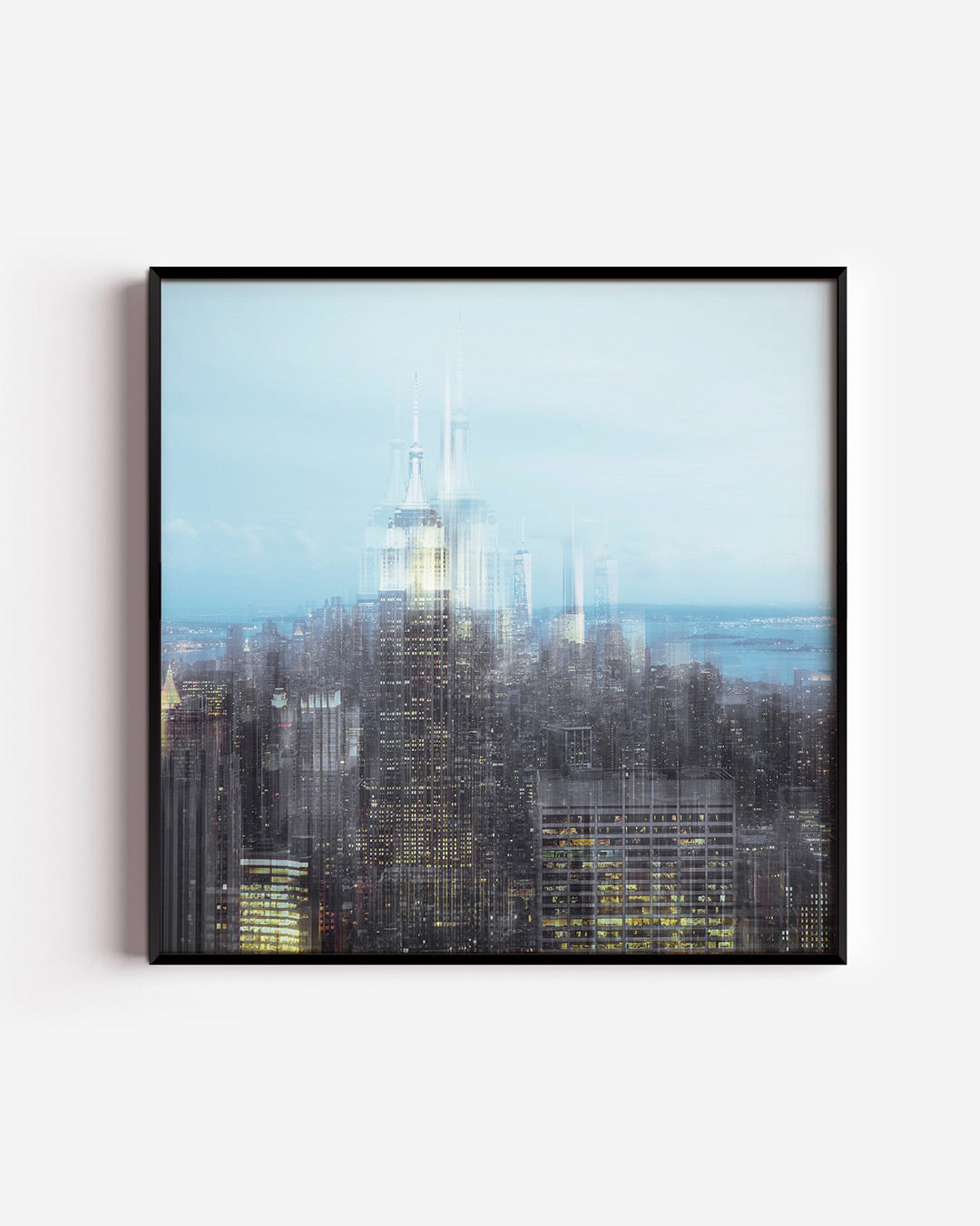 Stedelijke droom poster – vierkante wanddecoratie – deze poster toont een vervaagde skyline met hoge gebouwen en een wazige