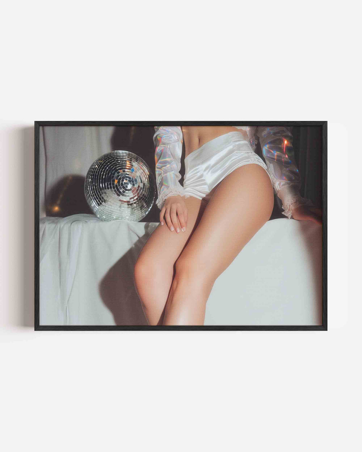 Glanzende disco en witte stof – moderne landscape poster als wanddecoratie