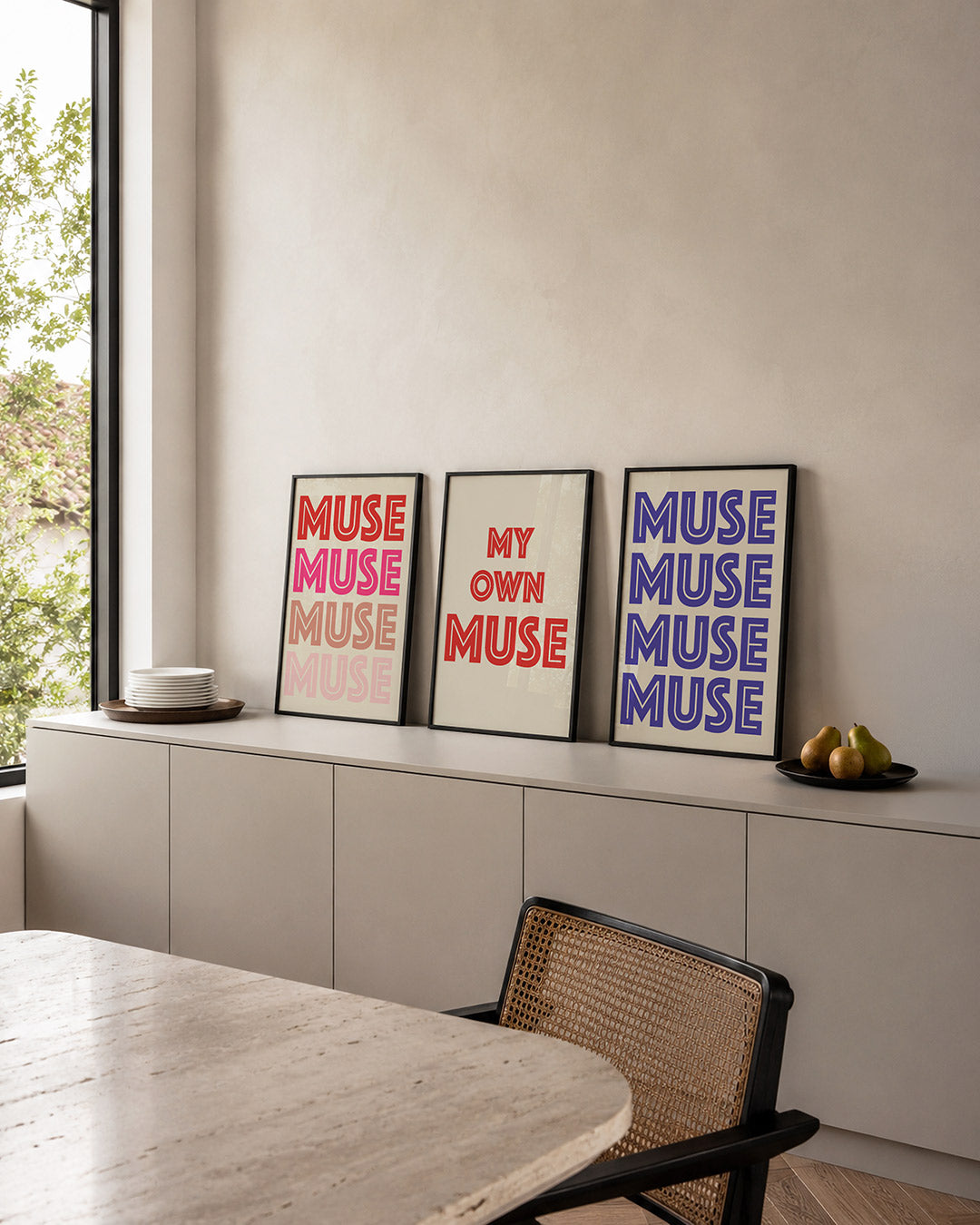 Kleurvolle herhaling posterset – detailweergave – deze posterset in drie delen toont het woord in levendige