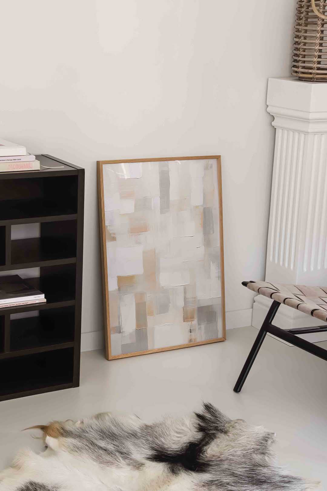 Abstracte beige en grijze vlakken – rustige abstracte wandkunst als portret poster