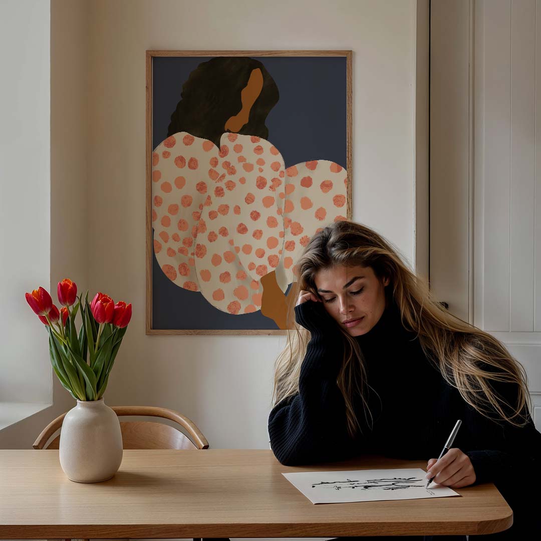 Stijlvolle Vrouwelijke Abstracte Kunstposter – staande vrouwelijke wanddecoratie van WallArtistic