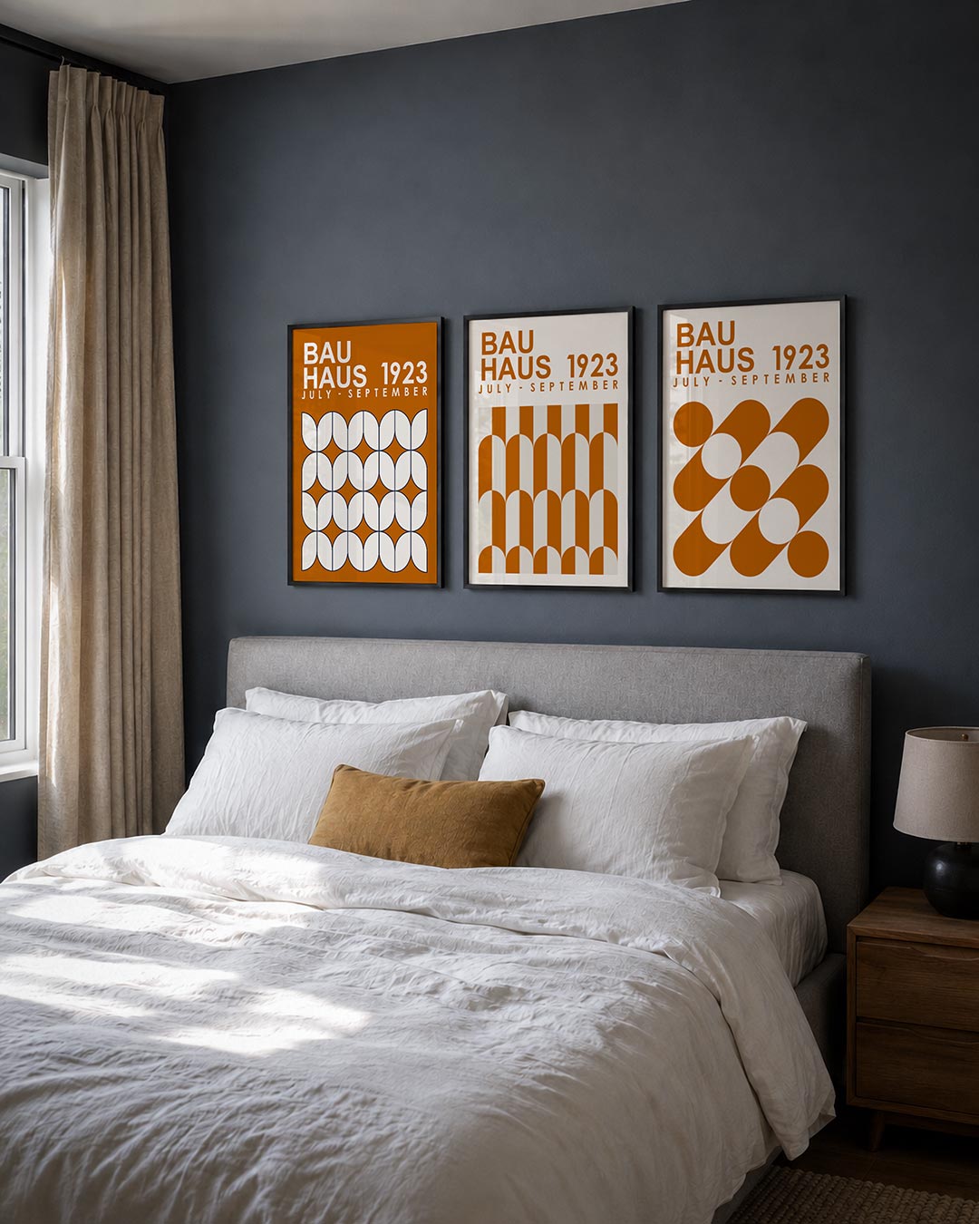 Vorm en kleur posterset – derde productweergave – deze posterset in drie delen toont een ritmisch patroon van witte, halve