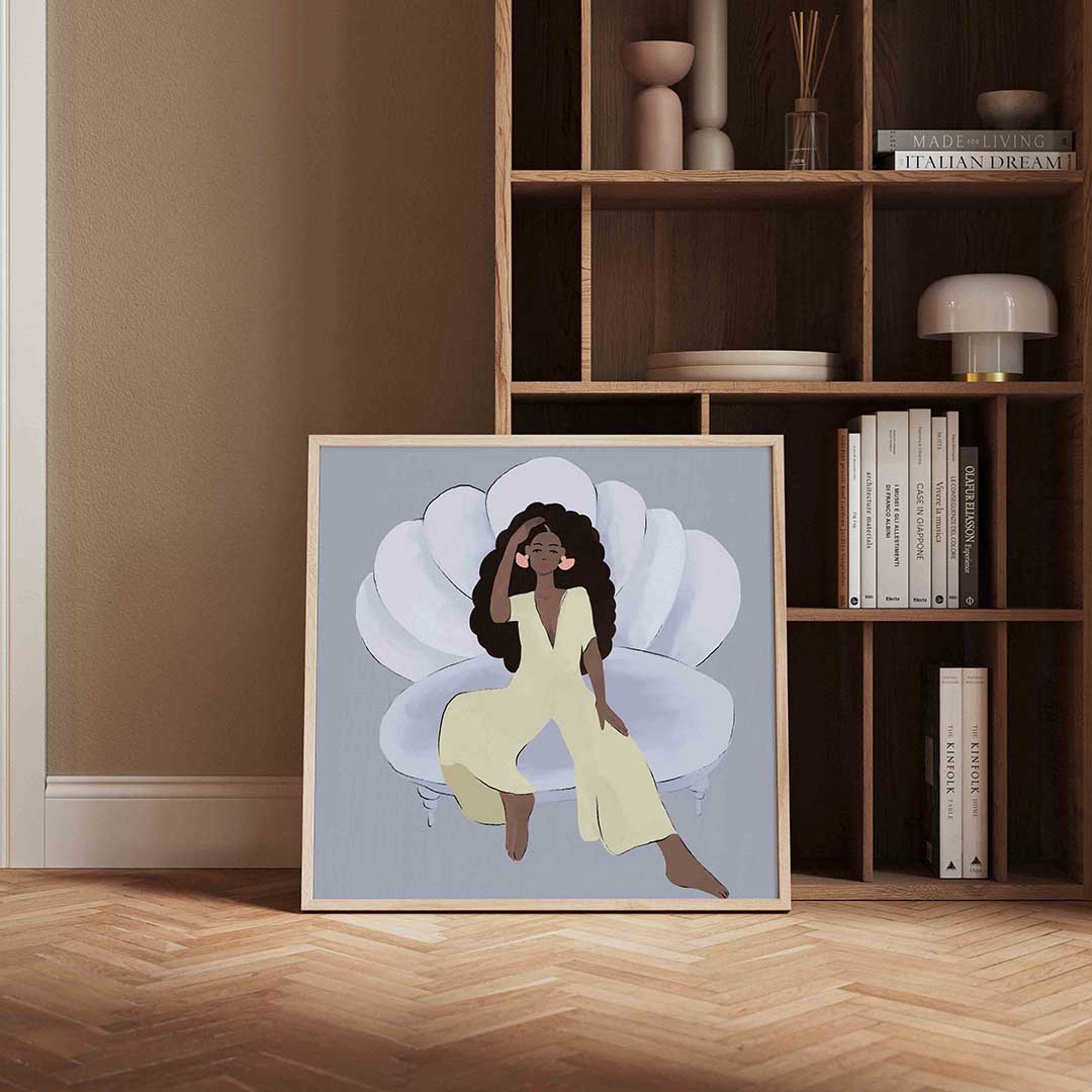 Vrouw op schelp – kleurrijke vierkante wanddecoratie van WallArtistic