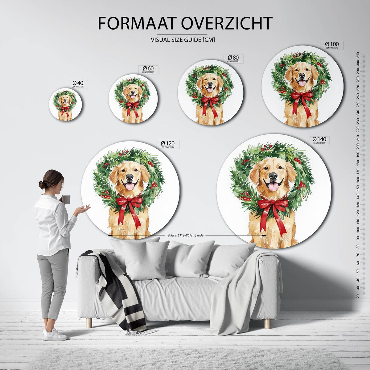 Hond met krans Muurcirkel – extra productweergave – Een hond met een groene krans en rode bessen.