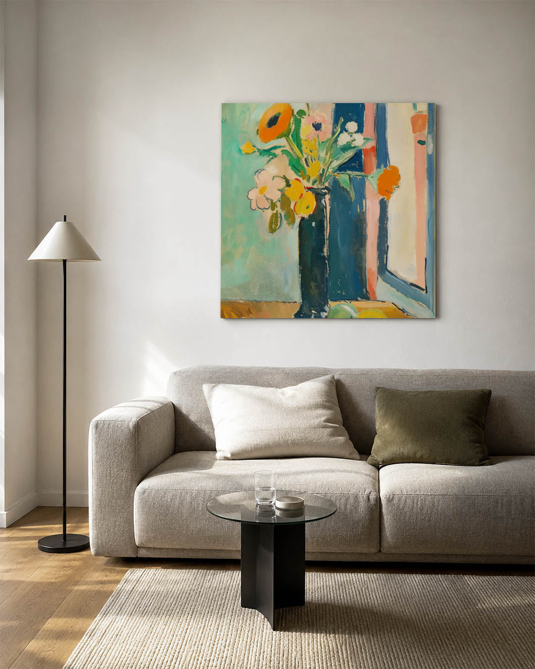 Bloemrijke compositie kunstwerk – vierkante wanddecoratie – dit werk toont een vaas met kleurrijke bloemen tegen een