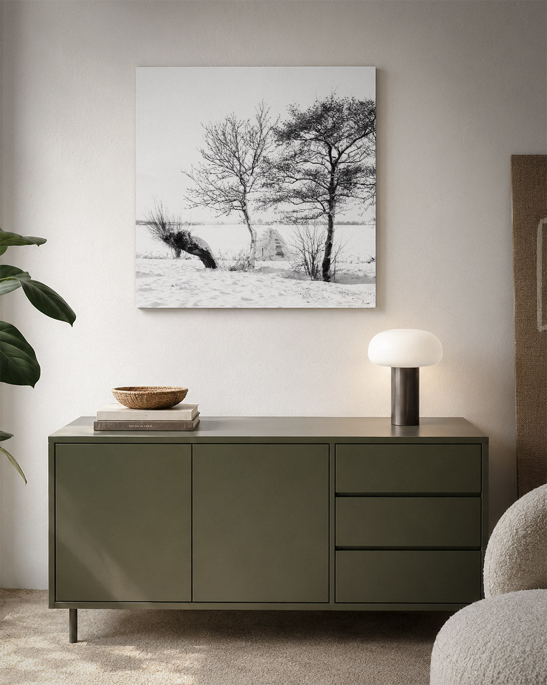 Winterlandschap met bomen kunstwerk – detailweergave – deze kunstwerk toont een serene winterse scène met twee bomen in een