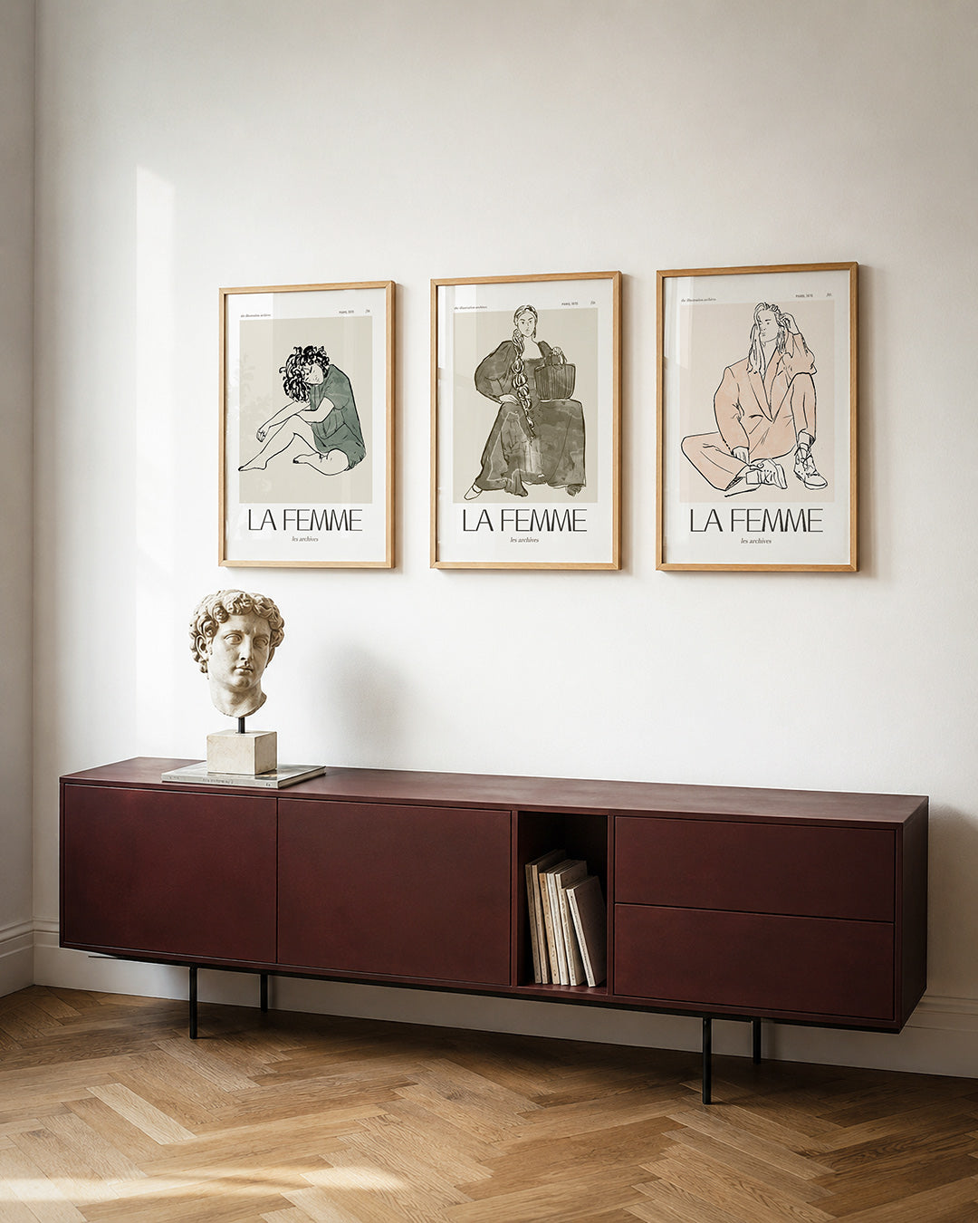Lijn en rust posterset – detailweergave – een vloeiende lijntekening van een zittende figuur met krullend
