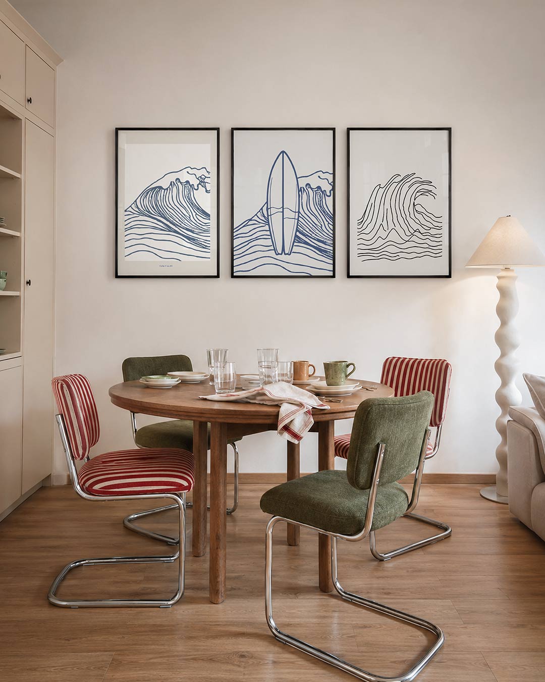 Golvend lijnenspel driedelige posterset – deze posterset toont vloeiende lijnen in blauw op een witte