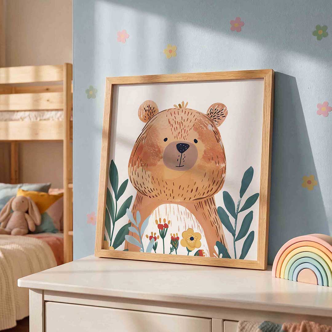Beer met bloemen – speelse wandkunst als vierkante kinderposter