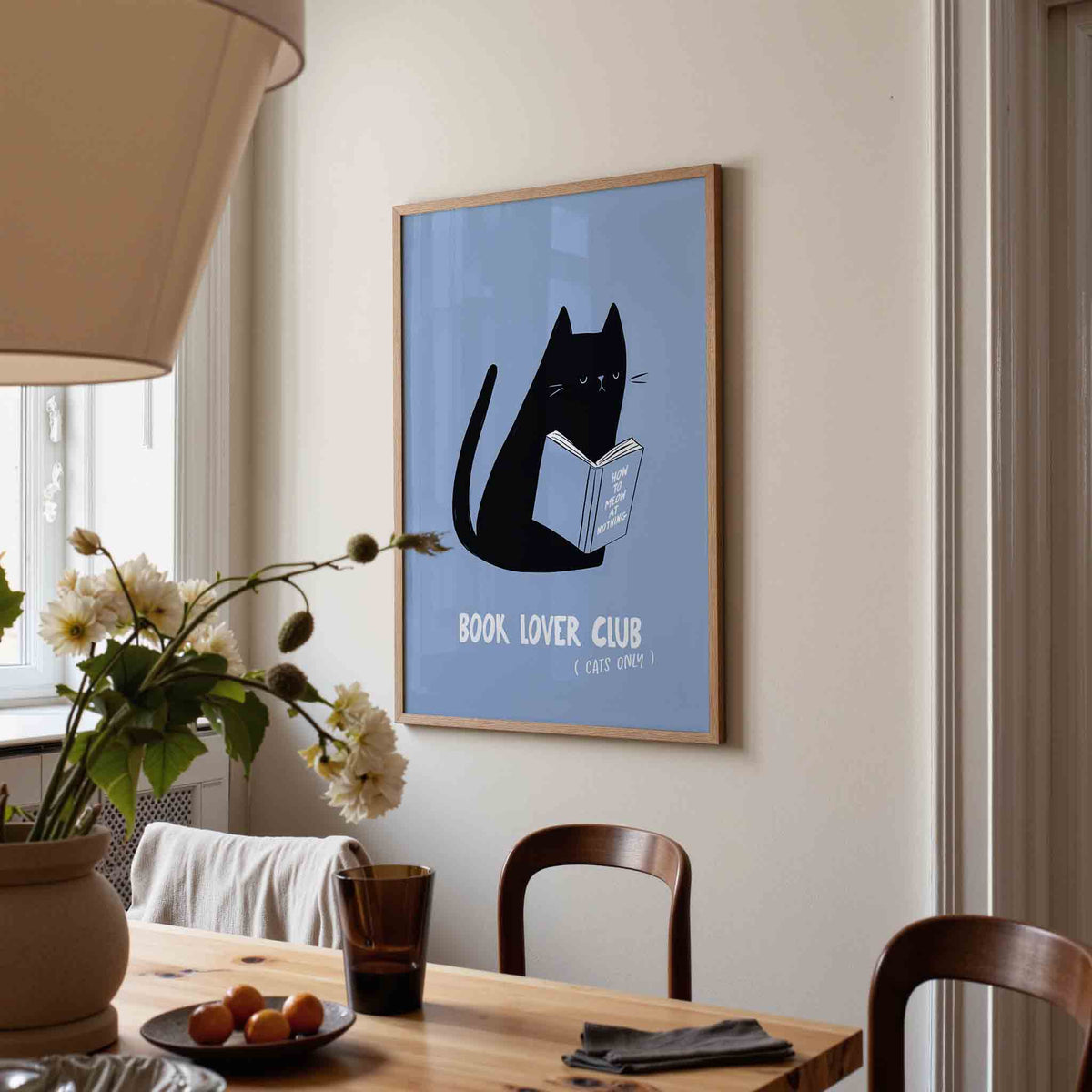 Kat met boek – eigentijdse illustratie poster in staand formaat