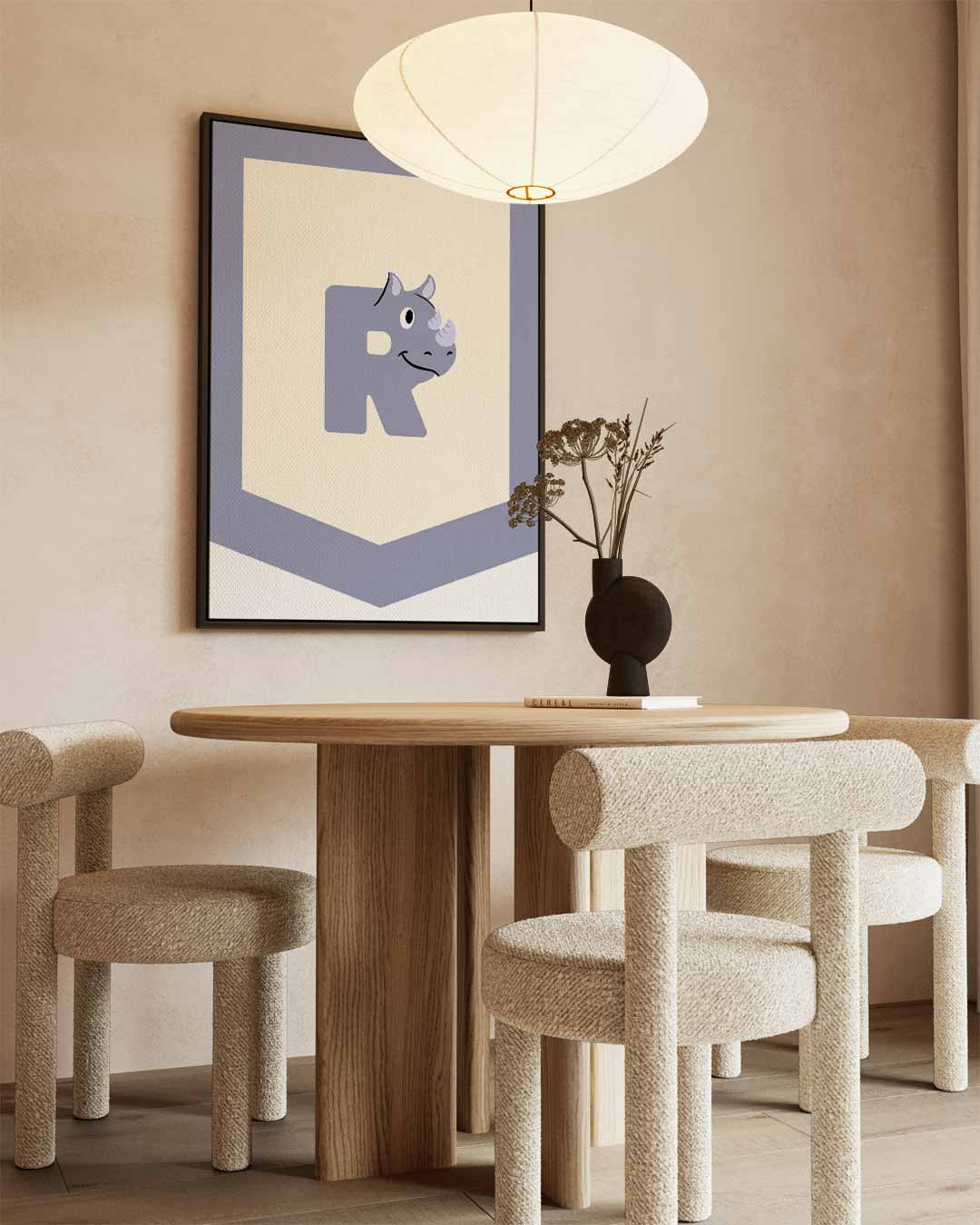 Speelse Neushoorn Logo – kunstwerk met zwarte baklijst