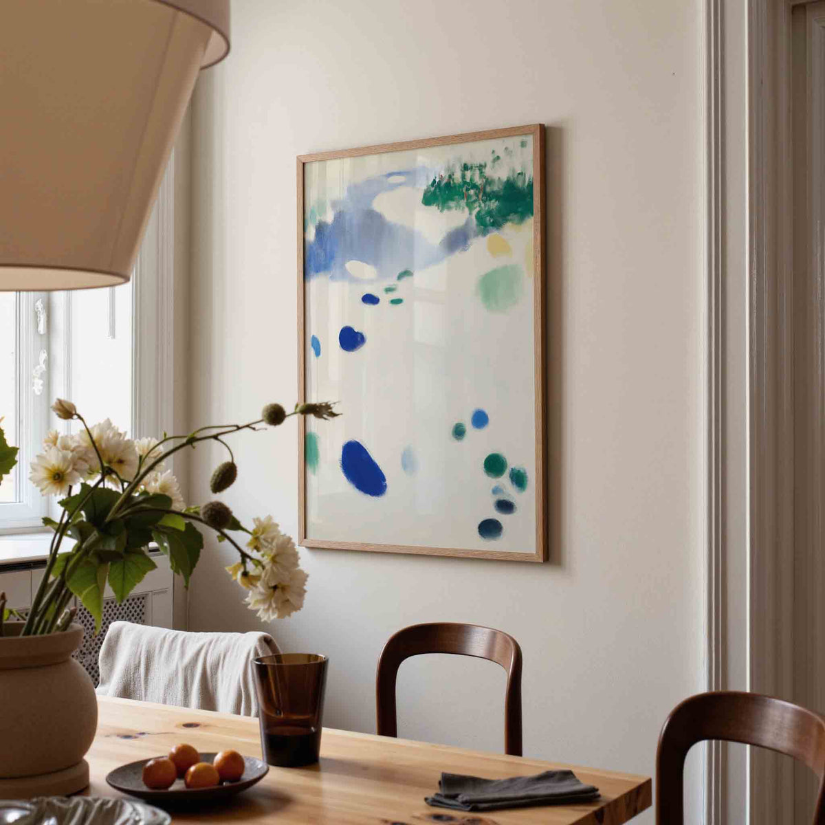 Abstracte blauwe en groene vormen – kunst en design poster in portret formaat