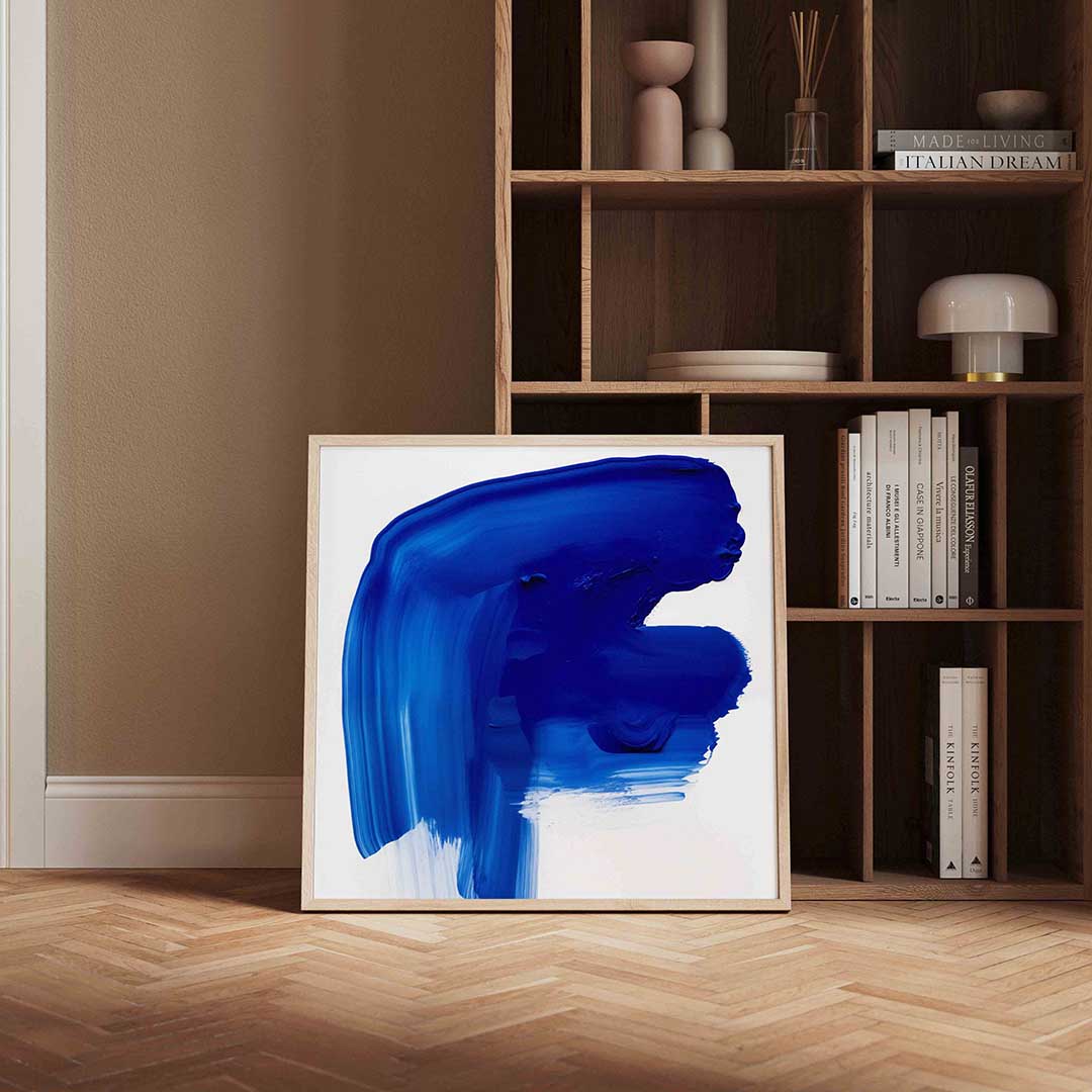 Blauwe penseelstreek – vierkante wanddecoratie met kleur en vorm van WallArtistic