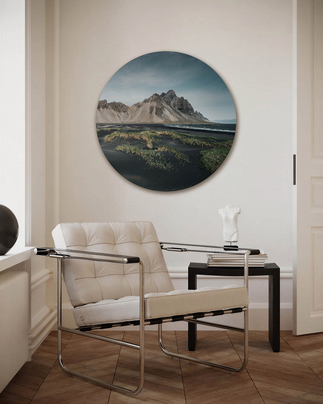 Berglandschap met gras – fotografie muurcirkel als ronde wanddecoratie