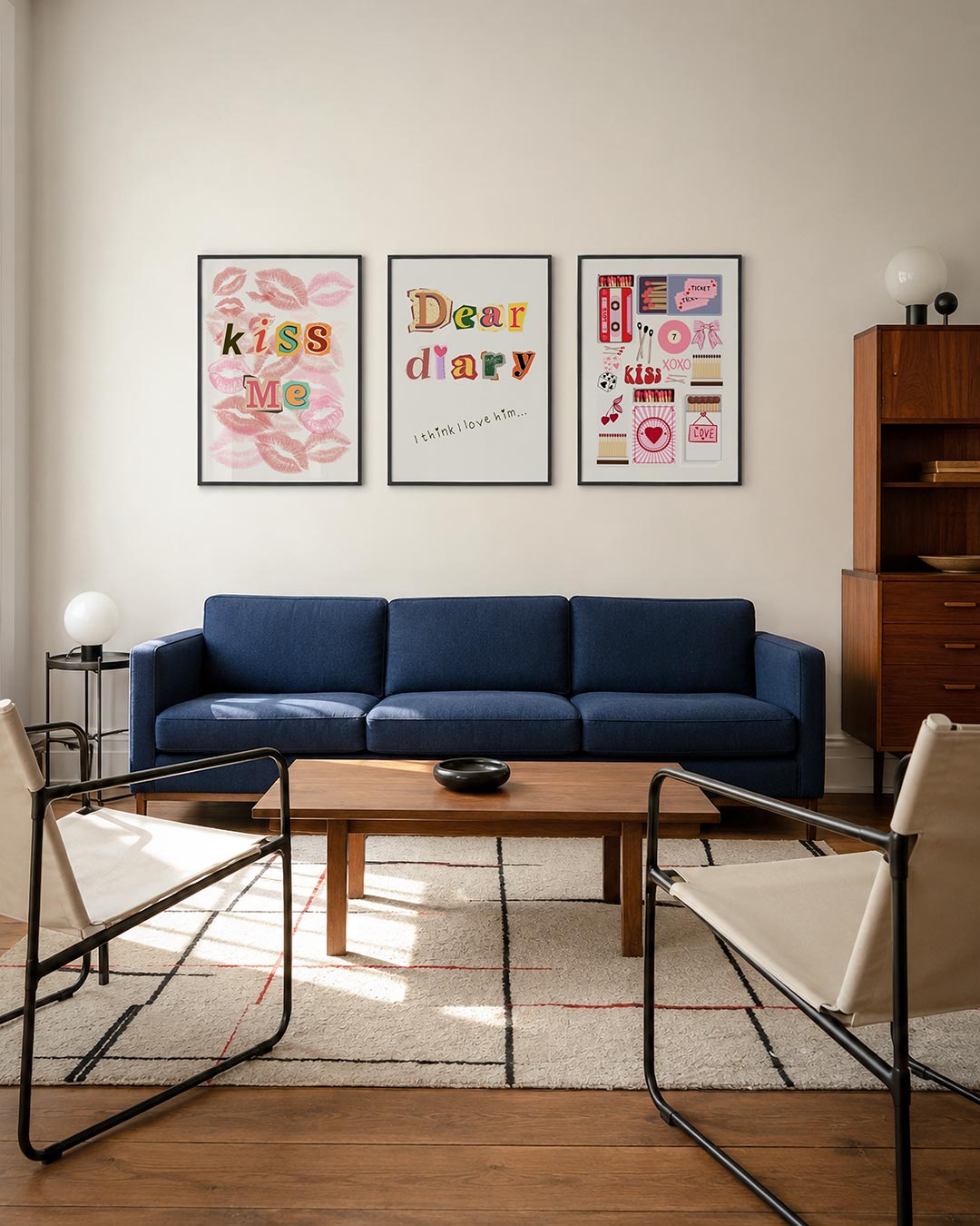 Lippen en letters posterset – derde productweergave – deze posterset in drie delen toont speelse lipafdrukken in